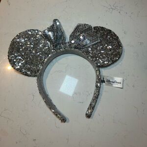 Minnie Silver ears 🩶